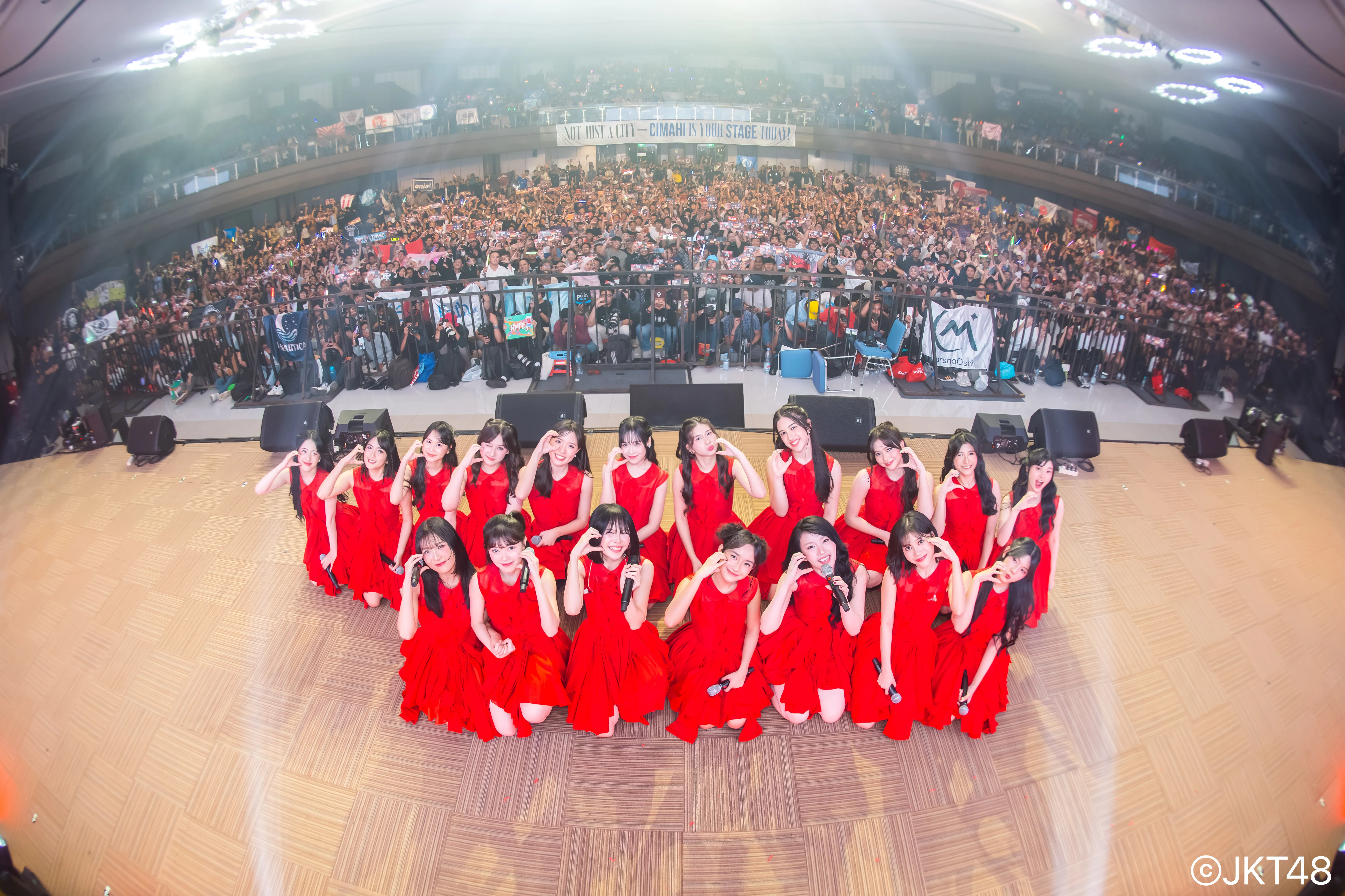 ​JKT48 ALL IN TOUR Hadirkan Keceriaan di Cimahi