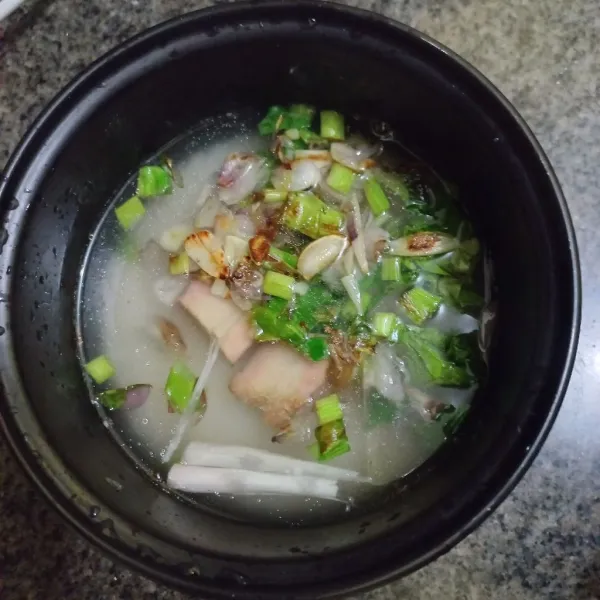 Masukan tumisan bawang.