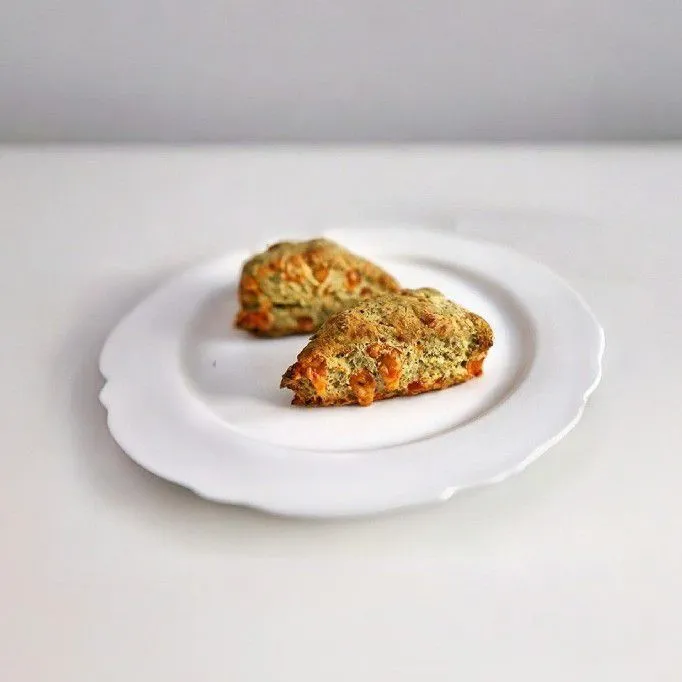 Earl Grey Cheddar Scones