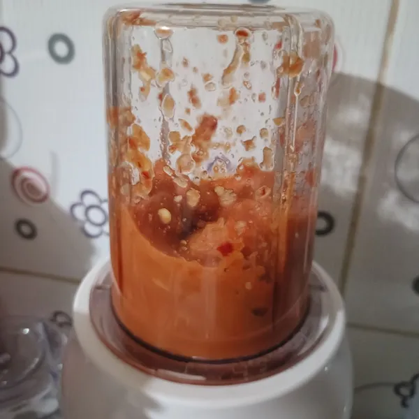 Proses hingga setengah halus.