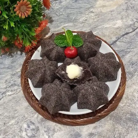 Bolu Ketan Hitam Isi Keju Lumer