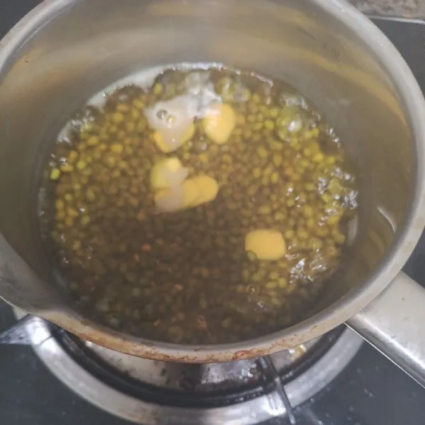 Masukkan irisan jahe.