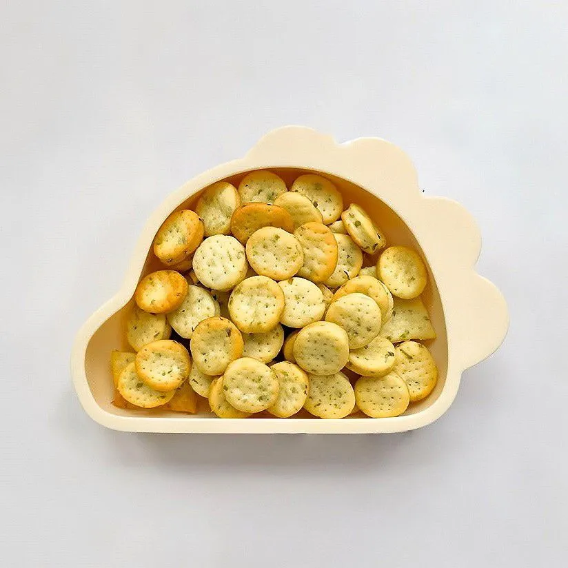 Crispy Scallion Milk Crackers