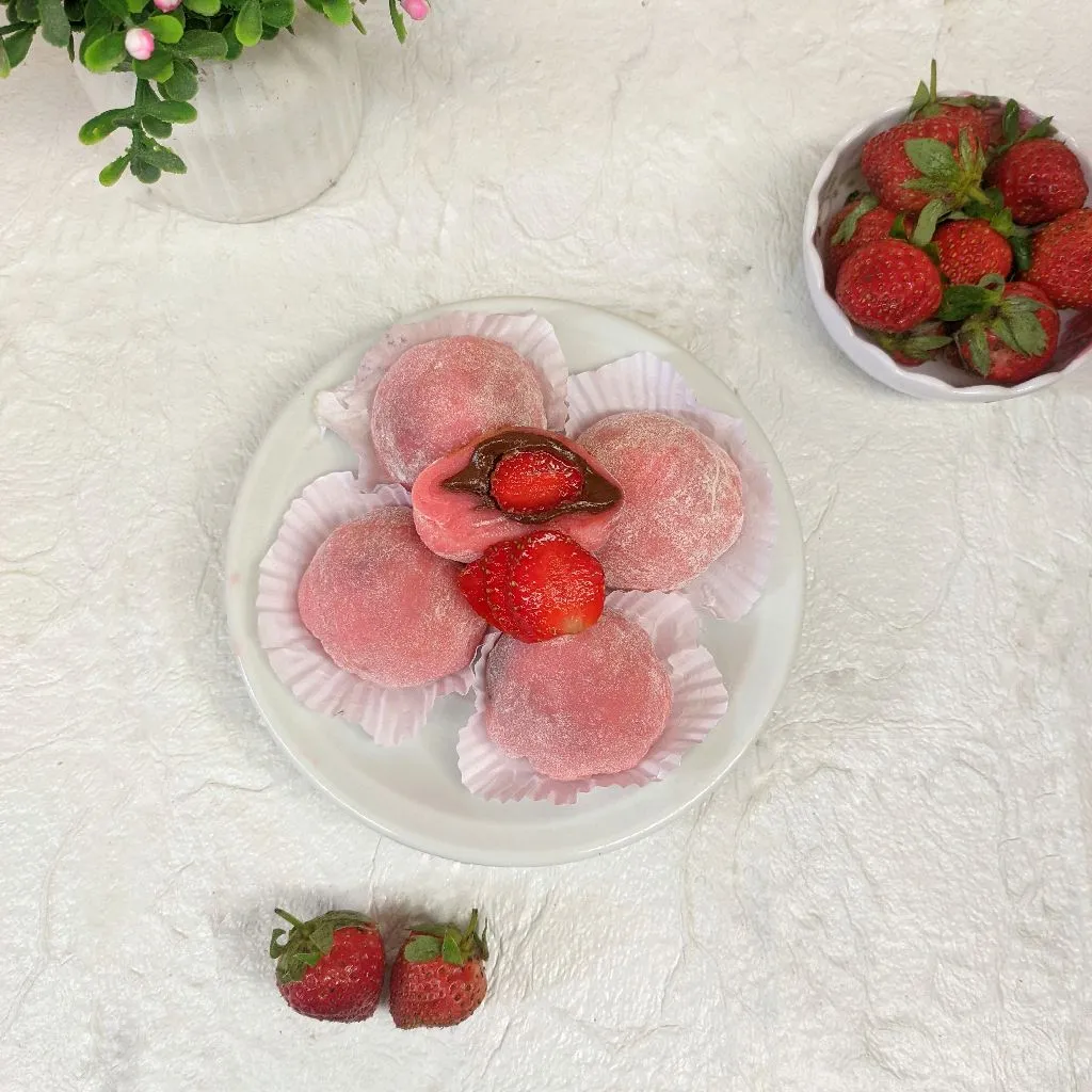 Mochi cokelat strawberry