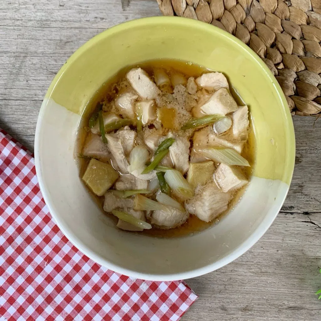 Dada Ayam Kukus Kecap Inggris