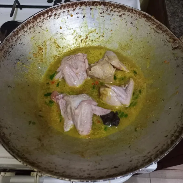 Masukan potongan sayap ayam