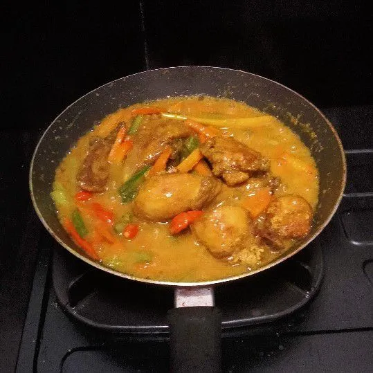 Langkah terakhir, masak hingga bumbu meresap. Selamat mencoba 😊