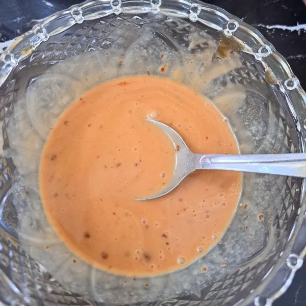 Campurkan demi glace saus mix, Saus yakiniku, sedikit cooking cream, garam, dan sedikit air.