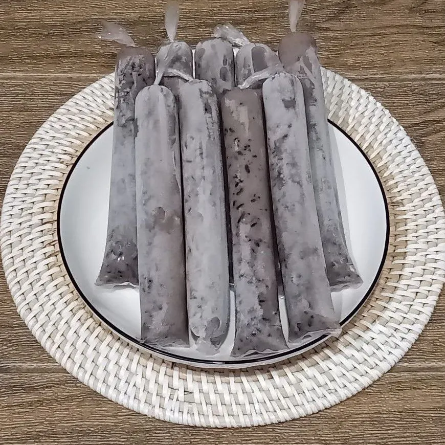 Es Lilin Ketan Hitam