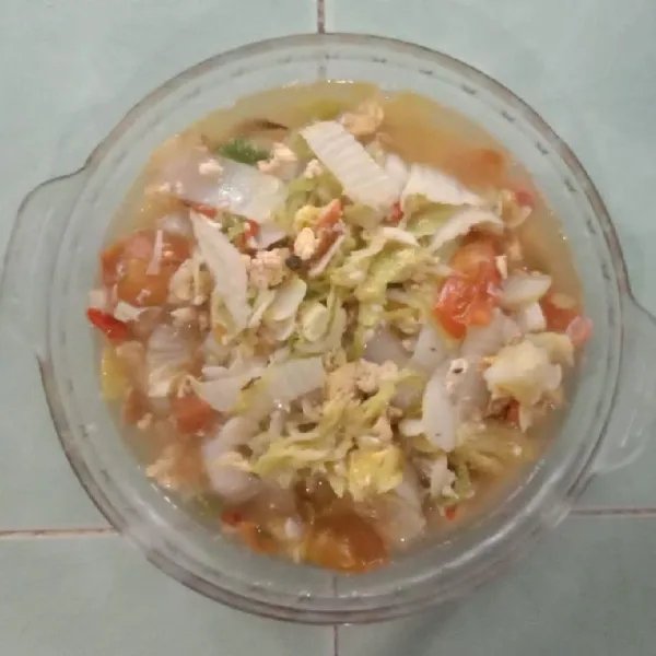 Koreksi rasa, angkat dan sajikan.