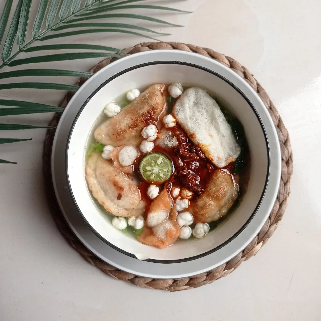 Cireng Baso Aci Kuah Chili Oil