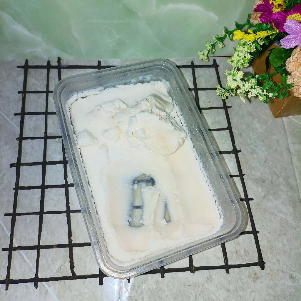 π Es Krim Santan Strawberry Praktis