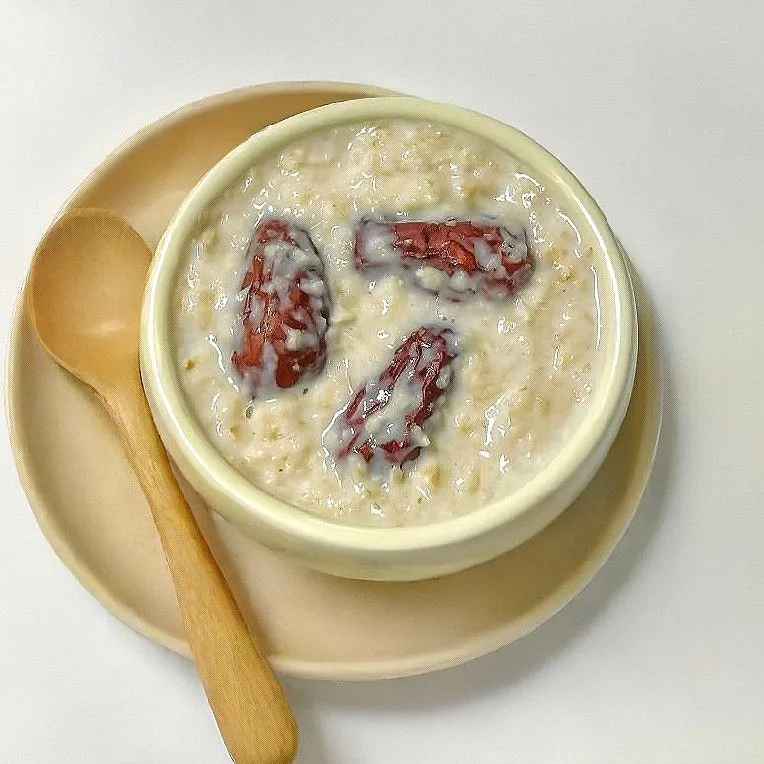 Red Date Oatmilk Porridge