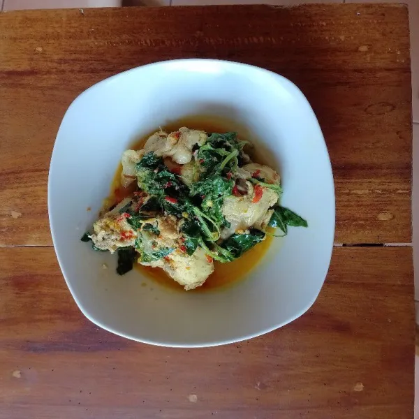 Jangan lupa untuk tes rasa. Angkat dan sajikan.