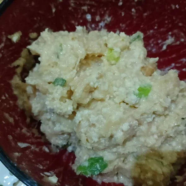 Diaduk sampai semua tercampur rata. Cek rasanya.