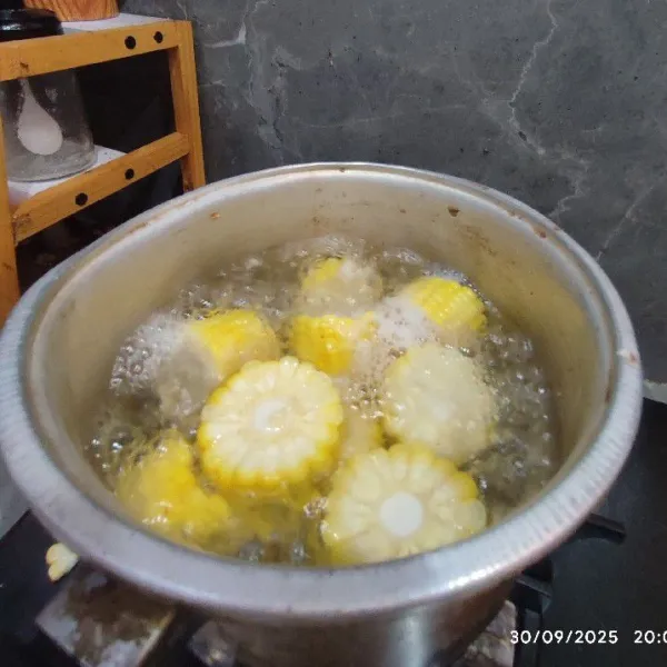 Rebus jagung hingga matang