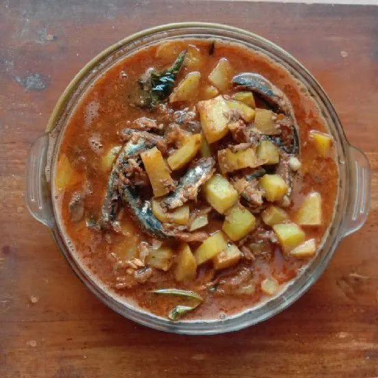 Ikan Sarden Kentang Rempah Pedas