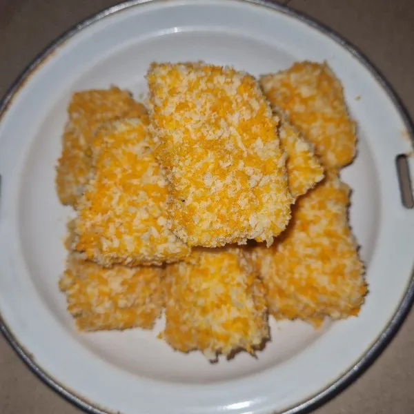 Baluri adonan pisang dengan tepung panir