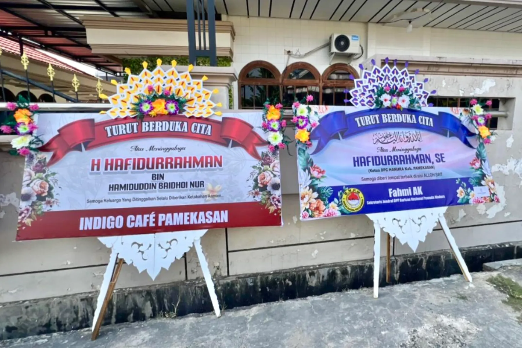Cari Karangan Papan Bunga di Pamekasan, Madura? Coba di Lentin Florist
