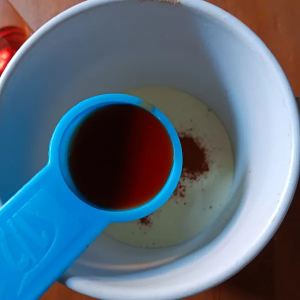 Tambahkan sirup yang kalian punya, atau bisa diganti gula pasir.