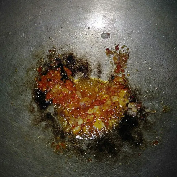 Masukan 1sdm bumbu dasar merah