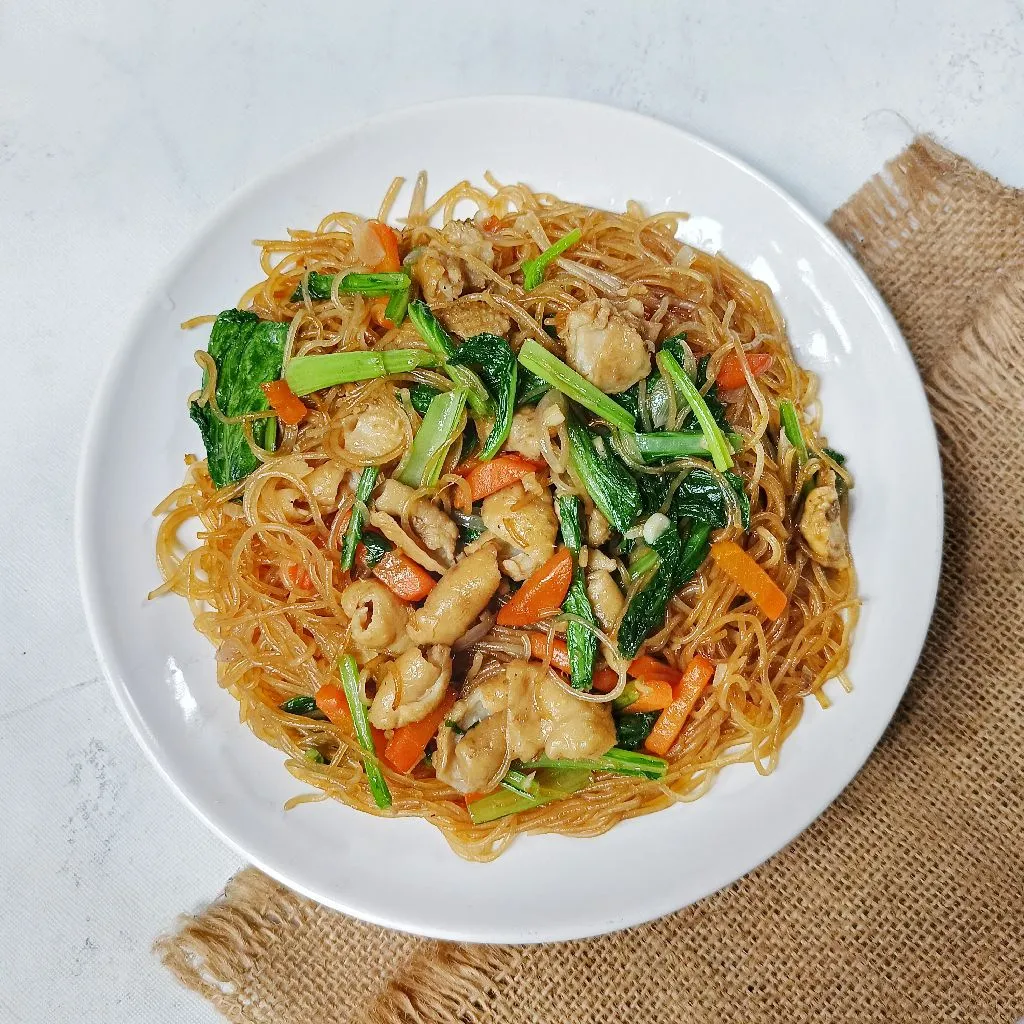 Bihun Goreng Kulit Ayam