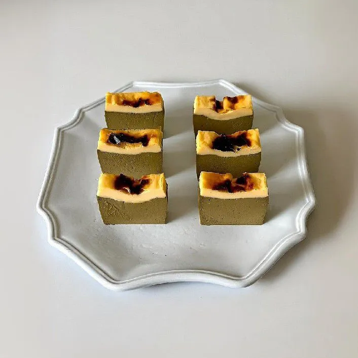 Matcha Basque Cheesecake