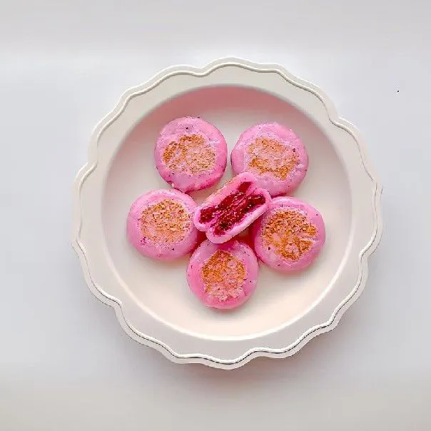 Dragon Fruit Sweet Pancake