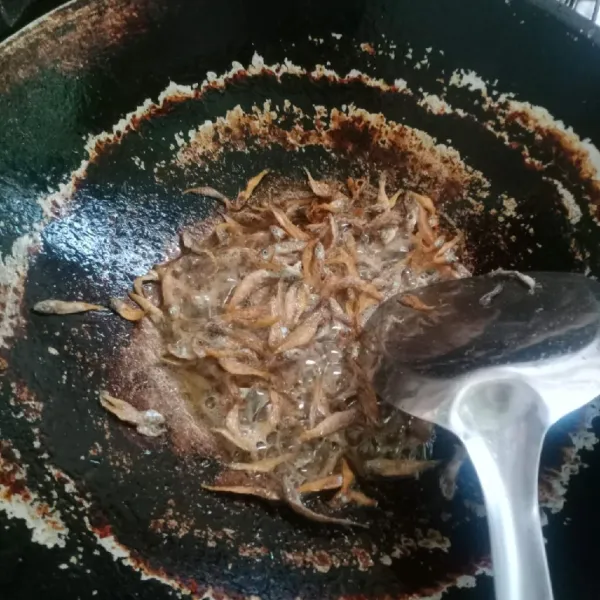 Goreng Rono sampai matang. Angkat dan tiriskan.