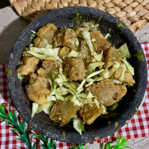 Tambahkan kaldu bubuk lagi sedikit aduk rata