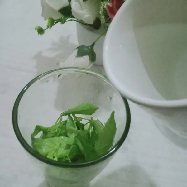 Tuangkan air secukupnya.