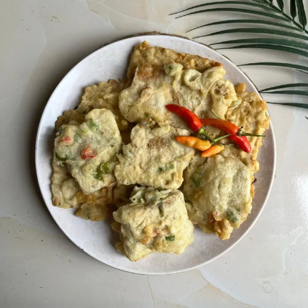 Tiriskan, sajikan dengan cabai rawit