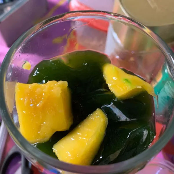 Beri es batu dan cincau hijau