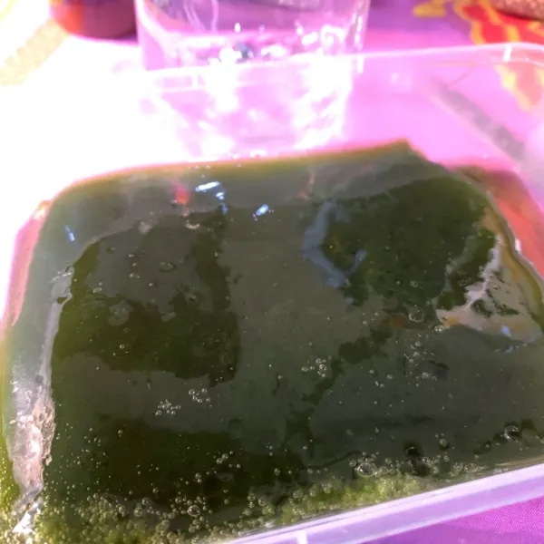 Siapkan cincau hijau homemade