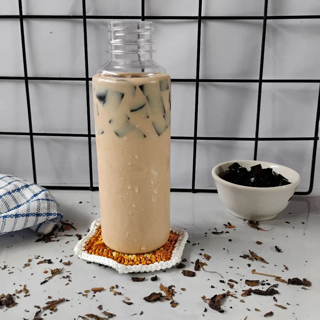 Roasted Milk Tea with Grass Jelly