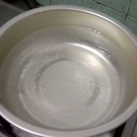 Rebus air hingga mendidih.